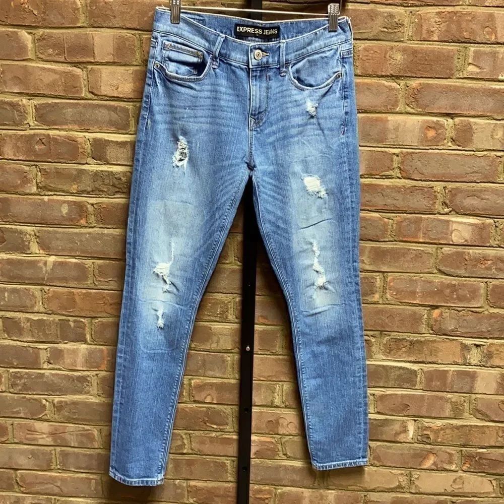Express Mid Rise Legging Distressed Jean - Picture 2 of 6